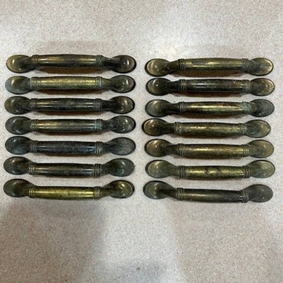 Fourteen Matching Brass Cabinet Drawer Pulls‎ - Picture 1 of 7